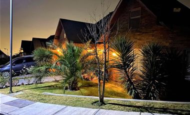 Casa en Arriendo en Avenida Quilin Las Pircas