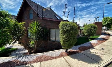 Casa en Arriendo en Avenida Quilin Las Pircas