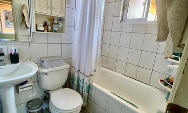 EN VENTA AMPLIA CASA, A PASOS DE UCT CAMPUS NORTE