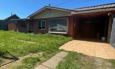 EN VENTA AMPLIA CASA, A PASOS DE UCT CAMPUS NORTE