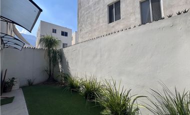 Casa en renta en Cerradas de Cumbres con paneles solares en Monterrey