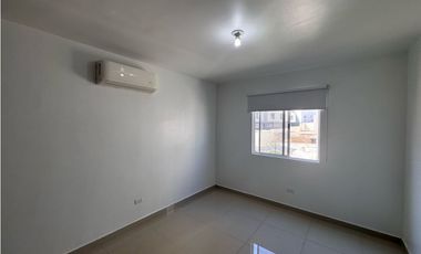 Casa en renta en Cerradas de Cumbres con paneles solares en Monterrey