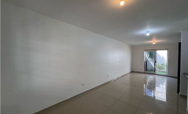 Casa en renta en Cerradas de Cumbres con paneles solares en Monterrey