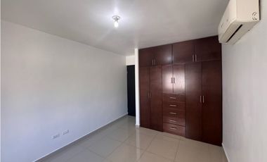 Casa en renta en Cerradas de Cumbres con paneles solares en Monterrey