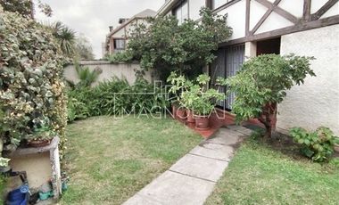 Casa en Venta en El Aromo/ Mar Jónico/ Estadio Croata