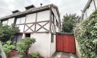 Casa en Venta en El Aromo/ Mar Jónico/ Estadio Croata