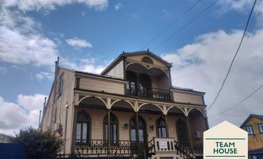 Magnífica Casona, para instituciones u oficinas, Valdivia