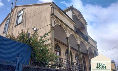 Magnífica Casona, para instituciones u oficinas, Valdivia