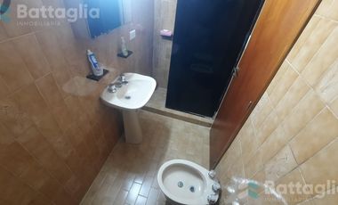 Triplex con cochera y parrilla en San Bernardo