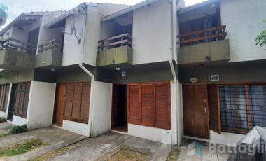 Triplex con cochera y parrilla en San Bernardo