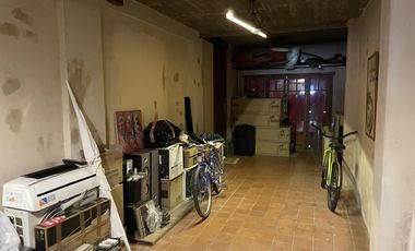 Bar y casa de coleccionista en venta en el bajo de San Isidro acepta depto menor valor en parte