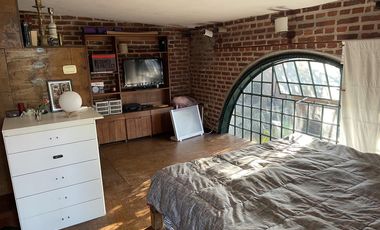 Bar y casa de coleccionista en venta en el bajo de San Isidro acepta depto menor valor en parte