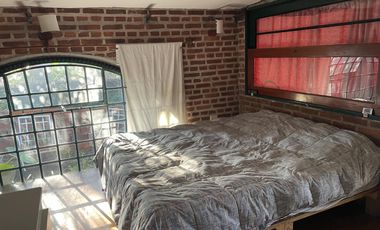 Bar y casa de coleccionista en venta en el bajo de San Isidro acepta depto menor valor en parte