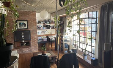 Bar y casa de coleccionista en venta en el bajo de San Isidro acepta depto menor valor en parte