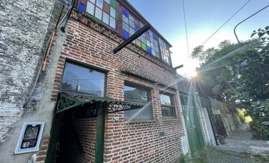 Bar y casa de coleccionista en venta en el bajo de San Isidro acepta depto menor valor en parte