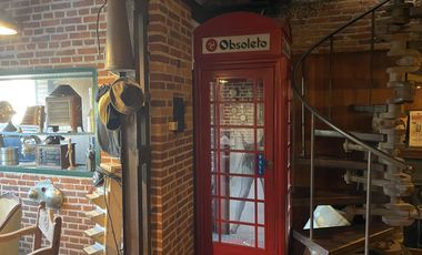 Bar y casa de coleccionista en venta en el bajo de San Isidro acepta depto menor valor en parte