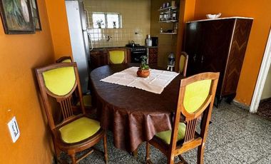 Casa en venta - 2 Dormitorios 1 Baño - Saladillo