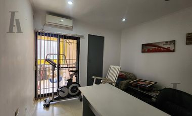 Casa en  calle Candiotti, Acceso a Parana