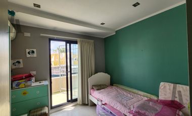 Casa en  calle Candiotti, Acceso a Parana