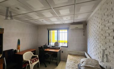 Casa en  calle Candiotti, Acceso a Parana