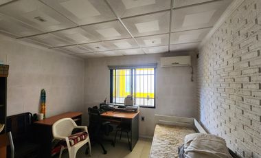 Casa en  calle Candiotti, Acceso a Parana