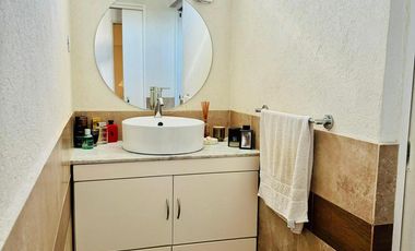 Hermosa Casa Moderna, Refaccionada en Olivos