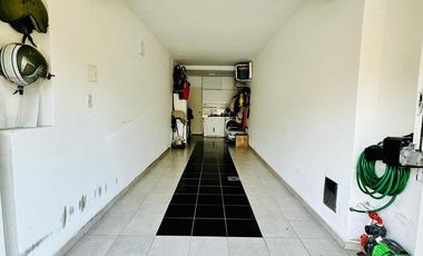 Hermosa Casa Moderna, Refaccionada en Olivos