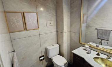 Imponente residencia en el corazón de Olivos.