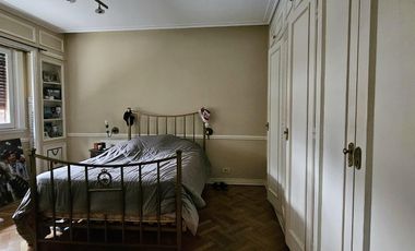 Imponente residencia en el corazón de Olivos.