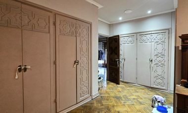 Imponente residencia en el corazón de Olivos.
