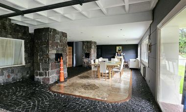 Imponente residencia en el corazón de Olivos.