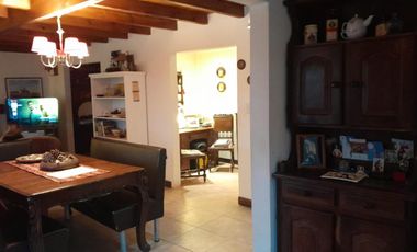 Casa quinta en venta - 4 Dormitorios 3 Baños - Coronel Brandsen