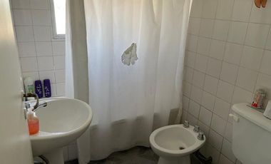 Departamento en venta - 2 Dormitorios 1 Baño - 55Mts2 - Lomas de Zamora