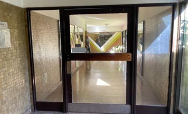 Departamento en venta - 2 Dormitorios 1 Baño - 55Mts2 - Lomas de Zamora