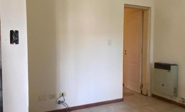 Departamento en venta - 2 Dormitorios 1 Baño - Cochera - 240Mts2 - Campana