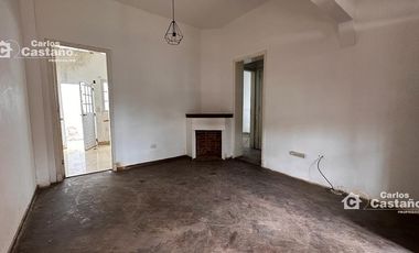 Casa Ideal Refaccionar, Cerca de Estación de Ferrocarril, 3 Amb.