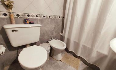 Casa de 3 dormitorios en VENTA en barrio privado a 7 cuadras de Barrio Norte, SMT