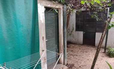 Casa en venta - 3 Dormitorios 2 Baños - La Plata
