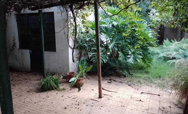 Casa en venta - 3 Dormitorios 2 Baños - La Plata