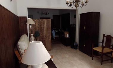Casa en venta - 3 Dormitorios 2 Baños - La Plata