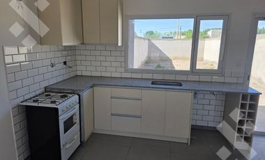 En Venta, Duplex de 2 Dormitorios, Bº  Bella Vista, Plottier