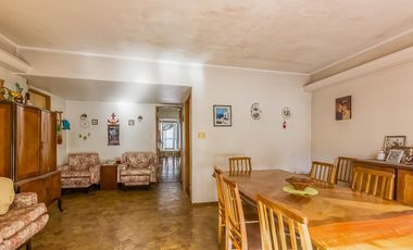 Casa · 5 Ambientes · Cochera · Local · Gral. Eugenio Garzon