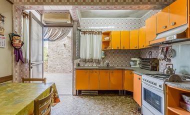Casa · 5 Ambientes · Cochera · Local · Gral. Eugenio Garzon