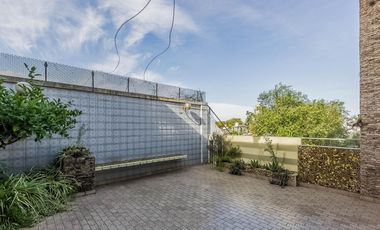 Casa · 5 Ambientes · Cochera · Local · Gral. Eugenio Garzon