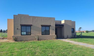 Casa en venta - 3 Dormitorios 2 Baños - Pinamar