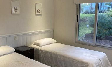 Casa en venta - 3 Dormitorios 2 Baños - 1000Mts2 - Costa Esmeralda