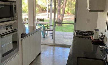 Casa en venta - 3 Dormitorios 2 Baños - 1000Mts2 - Costa Esmeralda