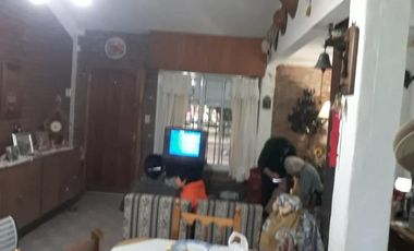 Casa en venta - 4 Dormitorios 2 Baños - Cochera - 629Mts2 - Mar del Tuyú