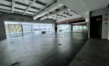 Local renta SANTA FE - El mejor y más completo de la zona / The best in the area