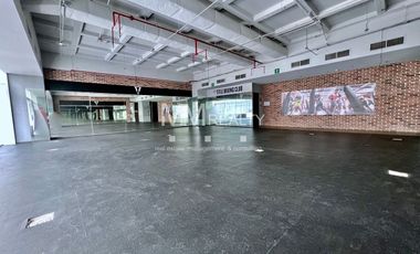 Local renta SANTA FE - El mejor y más completo de la zona / The best in the area